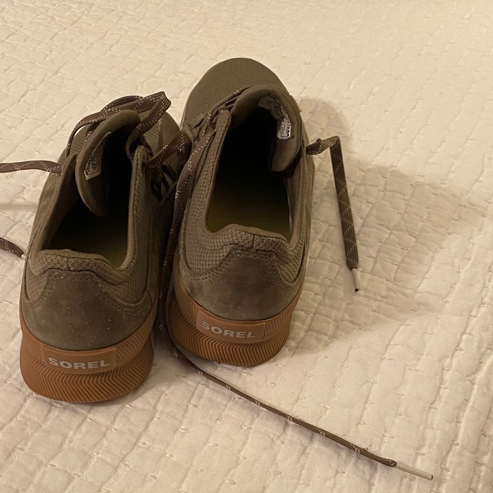 Sorel Olive Green and Brown Low-Top Sneakers